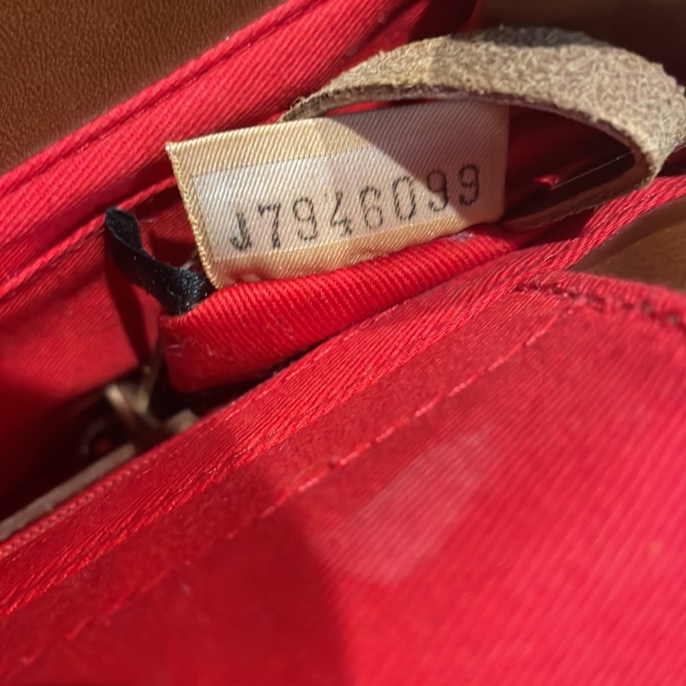 Dooney and Bourke Medallion Tiney East/West Bag Medallion Collection 2007 - Picture 10 of 13